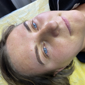 Перманентний макіяж брів
                    Майстер перманентного макіяжу Влада Хмельницький