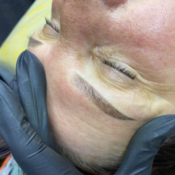 Перманентний макіяж брів
                    Майстер перманентного макіяжу Влада Хмельницький