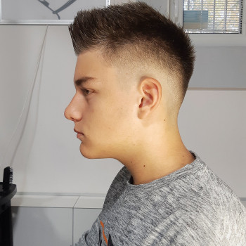 Мужская стрижка
                    Салон краси Vegas Харків