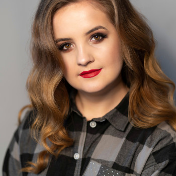 Макіяж
                    Візажист Катерина Львів