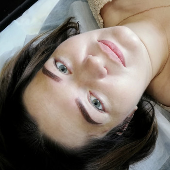 Перманентный макияж бровей