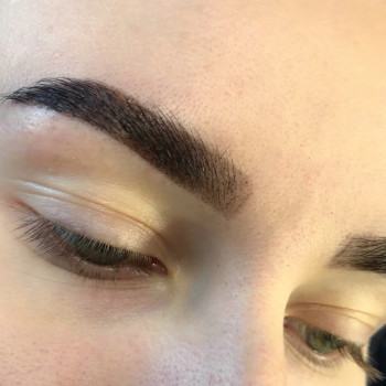 Моделирование и окрашивание бровей
                    Бровіст Яна Дніпро