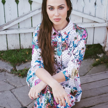 Полный образ (макияж+укладка)
                    Мастер маникюра Ирина Одесса