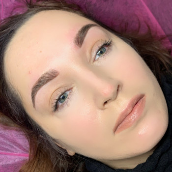 Перманентный макияж, микроблейдинг бровей, губ и век
                    Майстер перманентного макіяжу Яна Дніпро