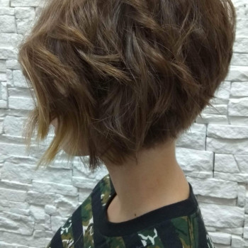 Стрижка женская, укладка волос стайлером