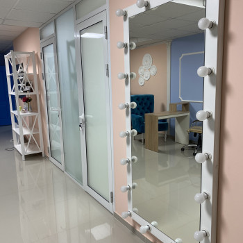 Кабінет, місце для манікюру під здачу в аренду
                    Косметологічний центр Kvitka Lotosa Ірпінь