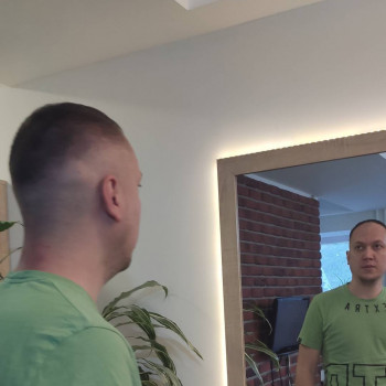 Стрижка мужская
Чек300
Время 1 час