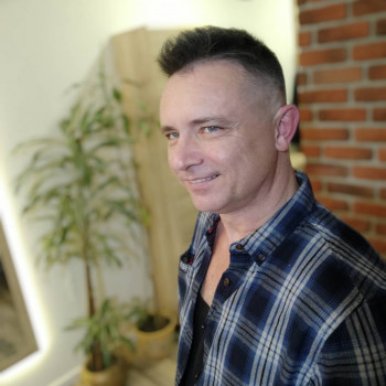 Стрижка мужская, Камуфлирование седины
Чек500
Время 1 час