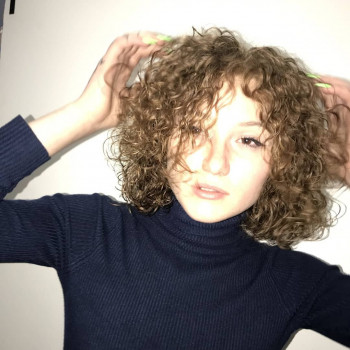 Завивка волос
                    Парикмахер Екатерина Киев