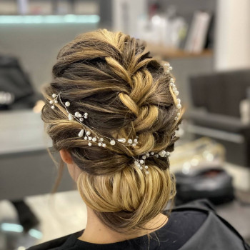 Укладка волос
                    Перукар Екатерина Київ