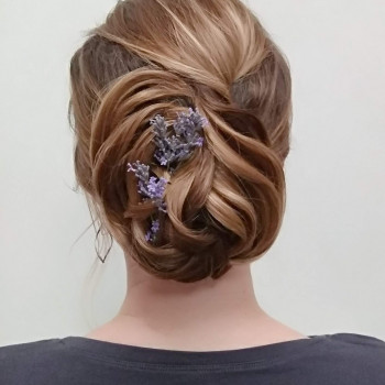 Укладка волос
                    Перукар Екатерина Київ