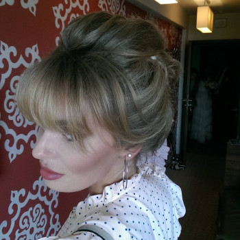 Укладка волос
                    Перукар Екатерина Київ