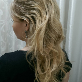 Укладка волос
                    Перукар Екатерина Київ