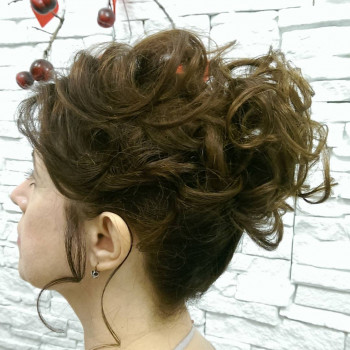 Укладка волос
                    Перукар Екатерина Київ