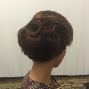 Укладка волос
                    Перукар Екатерина Київ