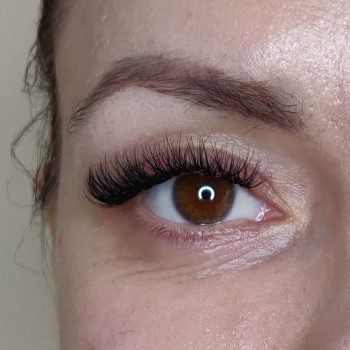 Наращивание ресничек