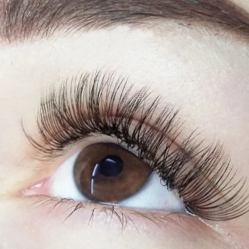 Наращивание ресничек