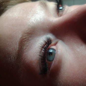 Наращивание ресниц
                    Лешмейкер Полина Харків