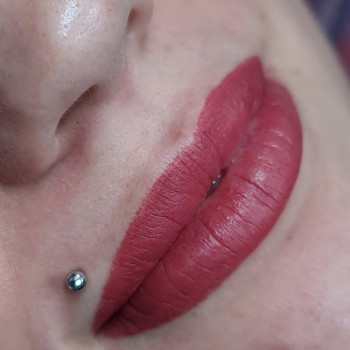 Перманентный макияж губ
                    Майстер перманентного макіяжу Юлия Одеса