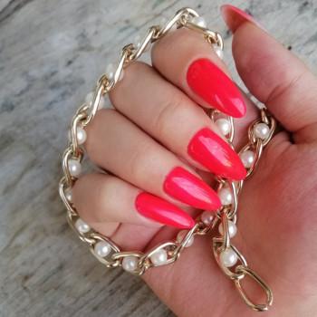 Маникюр + покрытие гель-лаком
                    Майстер манікюру Арина Мелітополь