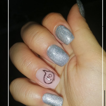 Дизайн ногтей
                    Майстер манікюру Арина Мелітополь