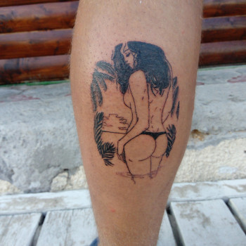 Тату на голени