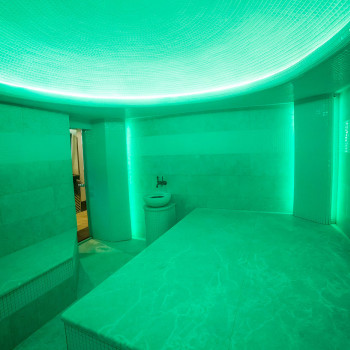 Срібні лелеки, Луцьк Фото - 5