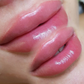 татуаж губ, перманентний макіяж, збільшення губ