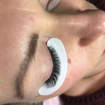 Наращивание ресниц
                    Лешмейкер Екатерина Харків