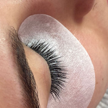 Наращивание ресниц
                    Лешмейкер Екатерина Харків