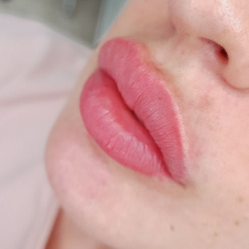 акварельные губы