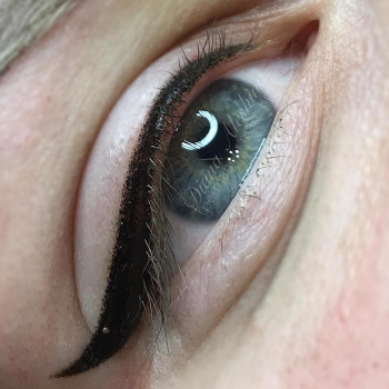 Татуаж Стрелок Верхних Век
                    Майстер перманентного макіяжу Диана Харків