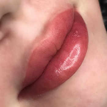 Обновление Перманентного Макияжа
                    Мастер перманентного макияжа Диана Харьков