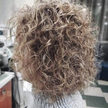 Биозавивка волос
                    Парикмахер Елена Харьков