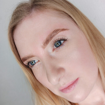 Моделювання та корекція брів
                    Майстер перманентного макіяжу Александра Кривий Ріг