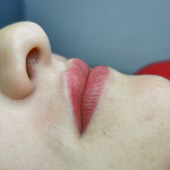 Перманентный макияж
                    Бровист Виктория Запорожье