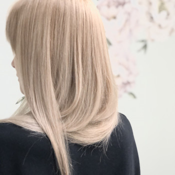 Сложное окрашивание
                    Перукар Римма Харків