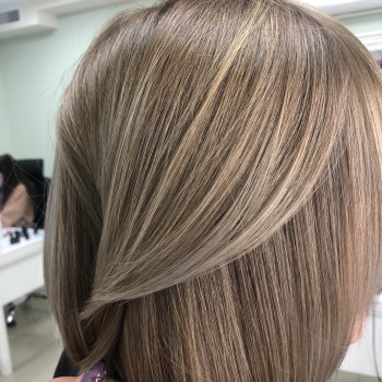 Сложное окрашивание
                    Перукар Римма Харків