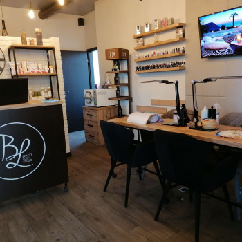 Аренда рабочих мест для бьюти мастеров
                    Салон красоты Beauty look Одесса