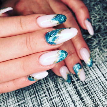 Наращивание ногтей гелем
                    Ногтевая студия IRIS beauty Житомир