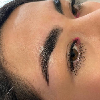 Довготривала укладка брів
                    Салон краси Rozmary Львів