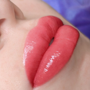 Акварельные губы Nude Blush
                    Мастер перманентного макияжа Лидия Киев
