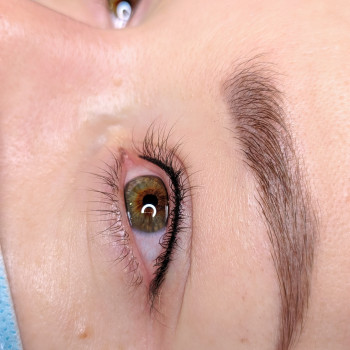 Межресничка
                    Майстер перманентного макіяжу Лидия Київ