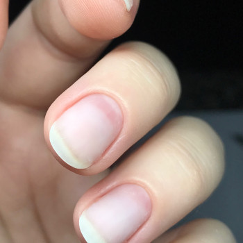 Маникюр + покрытие гель лаком
                    Мастер маникюра Людмила Винница