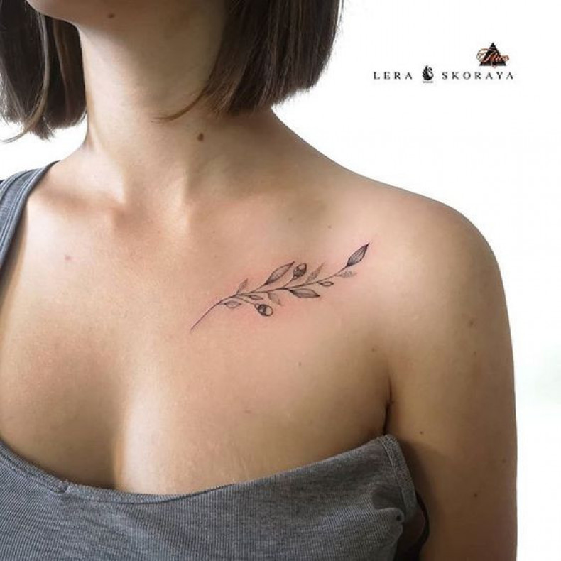Женские черно-белые минимализм, фото - Тату салон ALICE tattoo studio