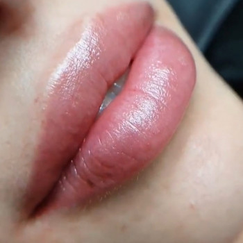 Перманентный татуаж бровей
                    Майстер перманентного макіяжу Марія Запоріжжя