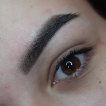 Перманентный татуаж бровей
                    Майстер перманентного макіяжу Марія Запоріжжя