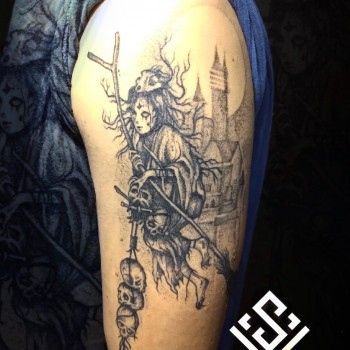 Тату для хлопців на плечі череп, фото - Тату майстер Вадим Случак