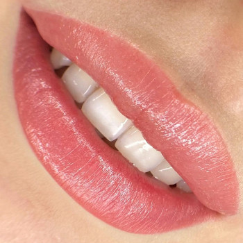 Перманентний макіяж губ
                    Мастер перманентного макияжа Эва Одесса