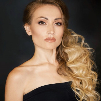 Вечерний макияж
                    Визажист Юлия Киев